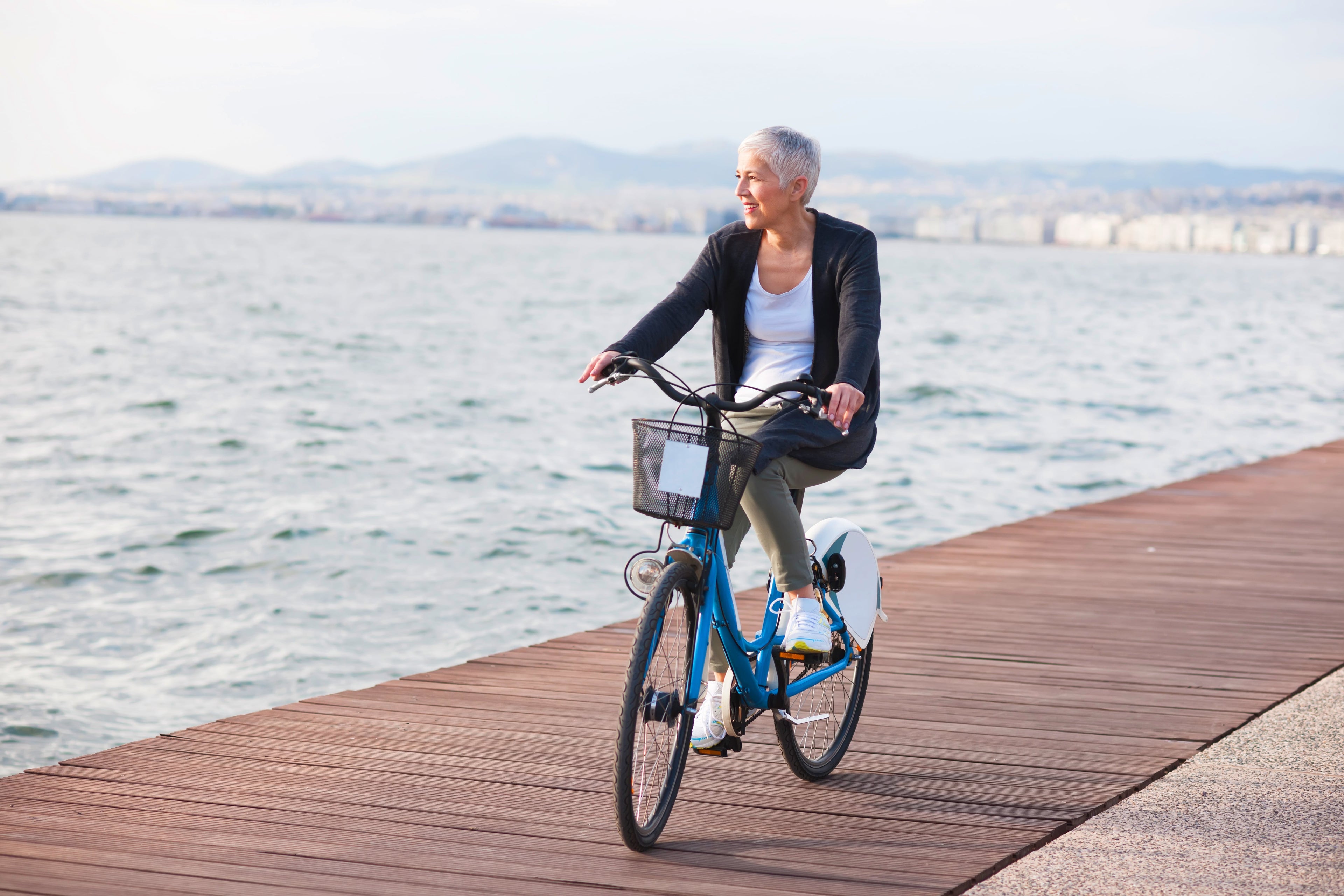 Frau auf Fahrrad