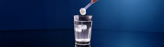 Kreatin im Wasserglas