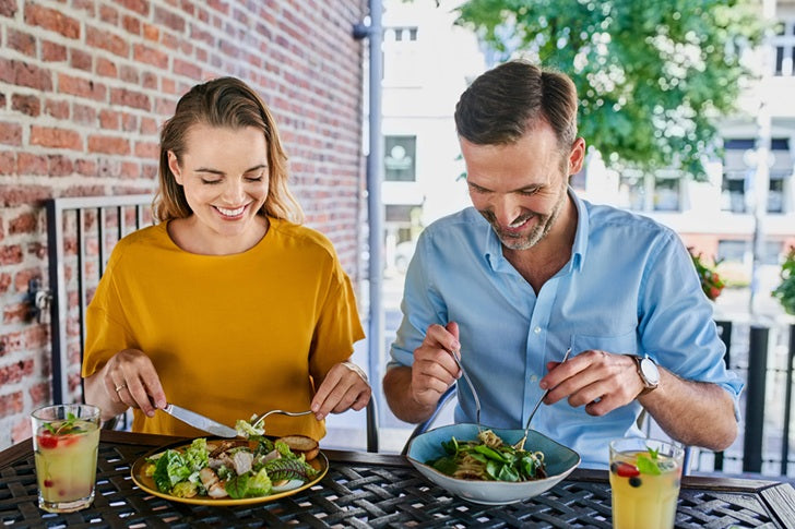 Paar beim Gesund essen 